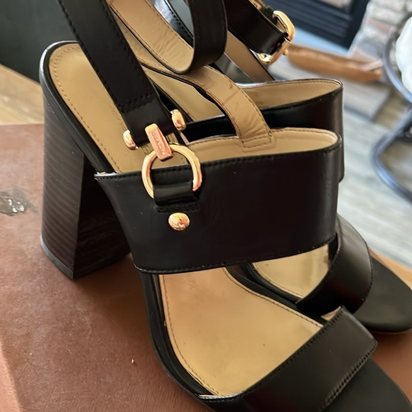 COACH sandals 6.5 - Picture 2 of 8
